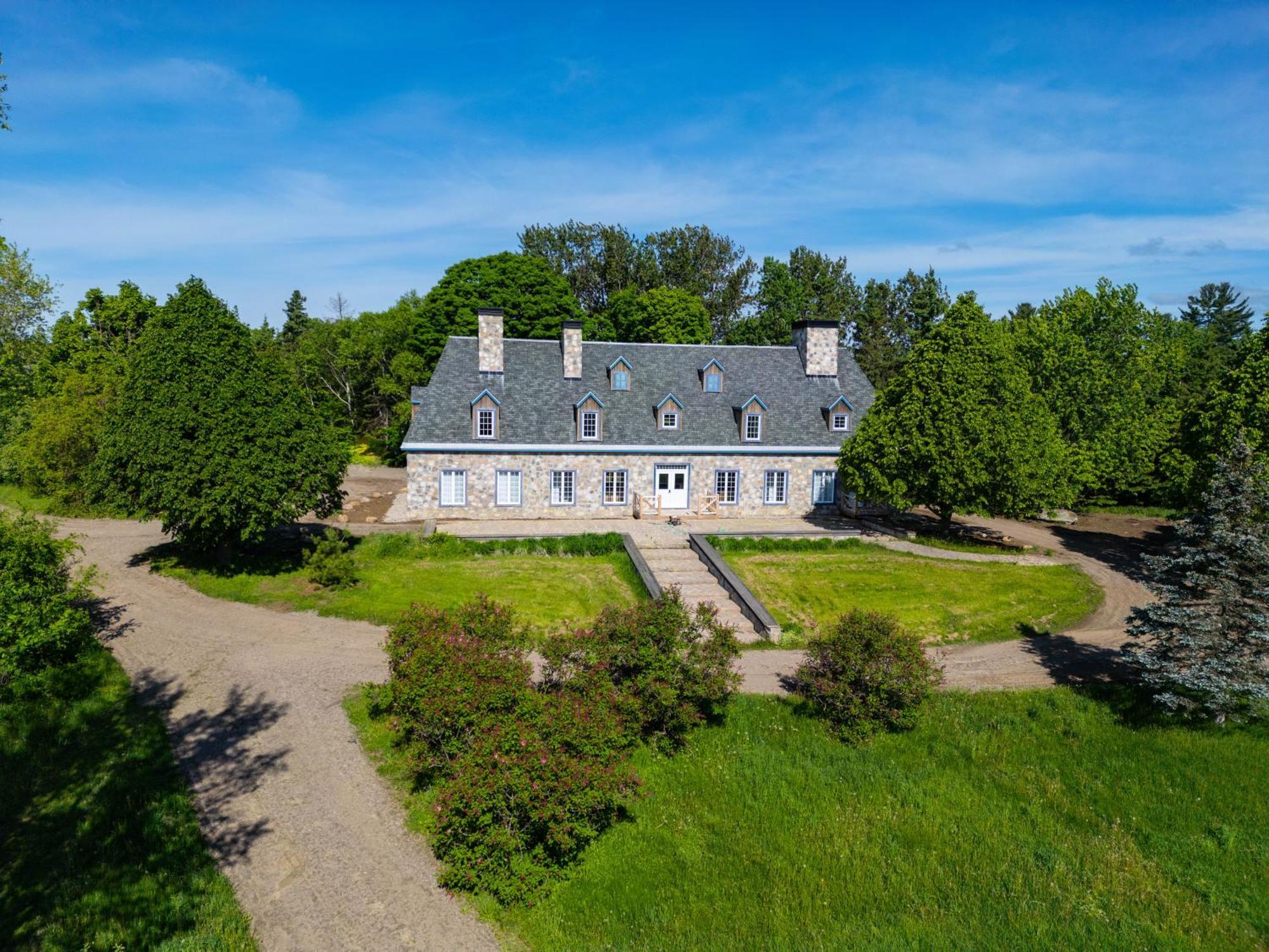 Le Baluchon Eco-Villegiature Saint-Paulin Exterior photo